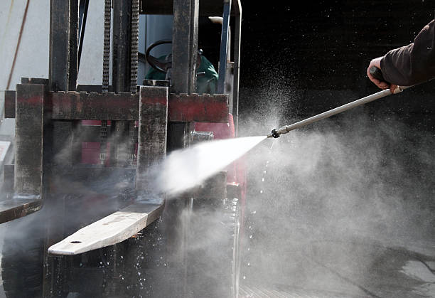 Why Choose Our Certified Pressure Washing Experts for Your Project Needs in North Bend, NE?